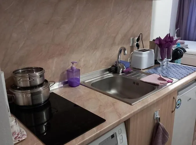 Stensi Atlantis Studia Apartment